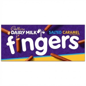 Cadbury Fingers Caramelo Salado – Galletas de Chocolate con Caramelo Salado (Reino Unido) | Pop's America
