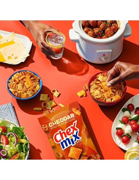 Mezcla de snacks salados Chex Mix sabor queso cheddar 226 g
