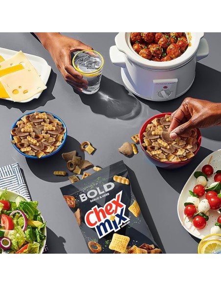 Chex Mix Bold Garlic & Herb Snack Mix 226g