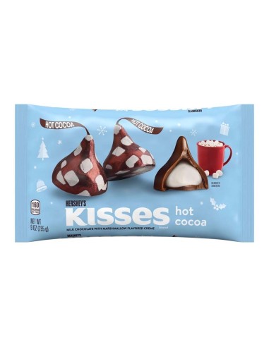 Chocolate caliente con besos navideños de Hershey