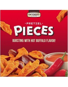 Trozos de pretzel de Snyder's con alitas picantes de búfalo 2