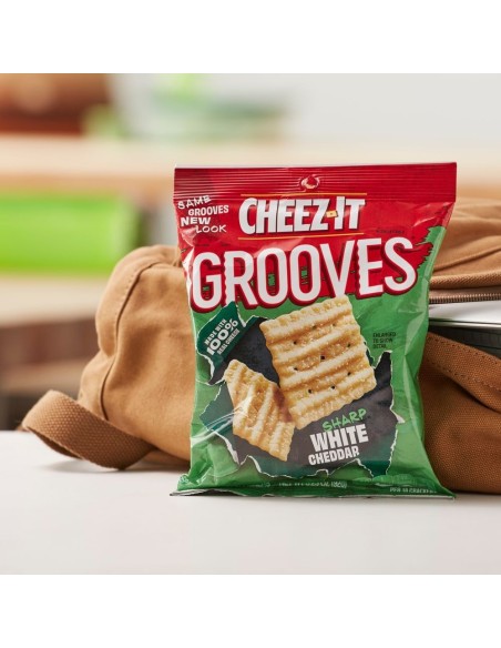 Cheez-It Grooves White Cheddar